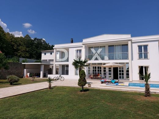 Luxury home in Matulji, Primorsko-Goranska