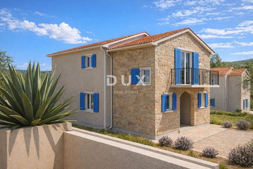 Lüks ev Pićan, Istria