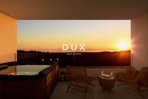 Maison de luxe à Poreč, Grad Poreč