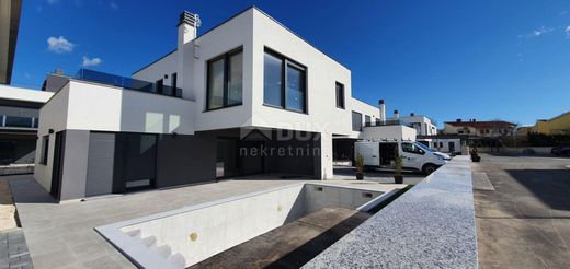 Luxus-Haus in Medulin, Istria