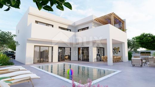 Luxe woning in Pag, Zadar