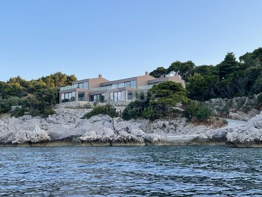 ドゥブロヴニク, Grad Dubrovnikの高級住宅