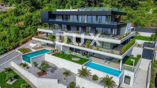 Apartment / Etagenwohnung in Opatija, Grad Opatija