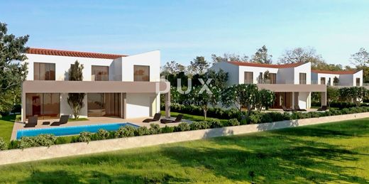 Land in Labin, Grad Labin