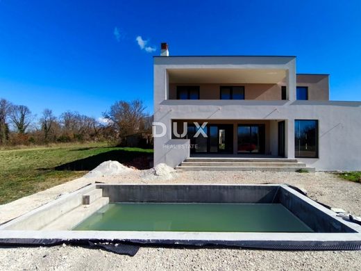 Maison de luxe à Marčana, Istria