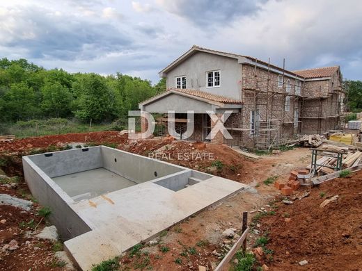 Luxury home in Vrbnik, Primorsko-Goranska