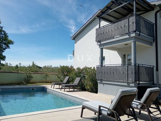 Casa de lujo en Ližnjan, Ližnjan-Lisignano