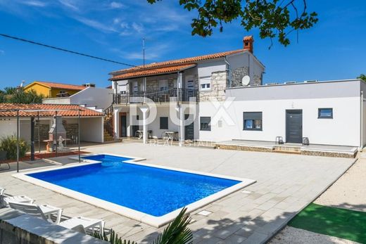 Элитный дом, Marčana, Istria