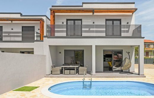 Luxe woning in Labin, Grad Labin