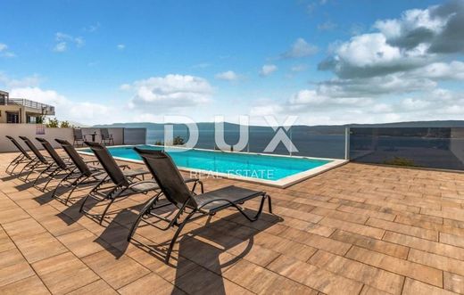 Casa di lusso a Cirquenizza, Grad Crikvenica