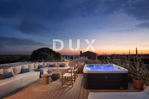 Casa de lujo en Tinjan, Istria