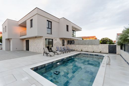 Luxury home in Kolan, Zadar