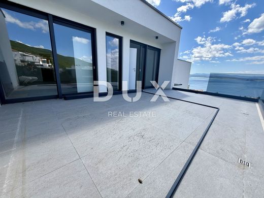 Daire Crikvenica, Grad Crikvenica