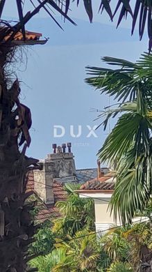 Opatija, Grad Opatijaのアパートメント