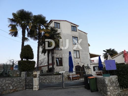 Casa de lujo en Lovran, Primorje - Gorski Kotar