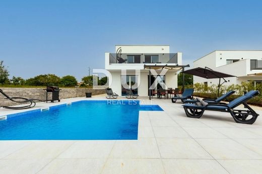 منزل ﻓﻲ Svetvinčenat, Istria