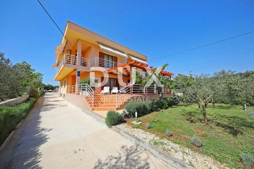 Luxus-Haus in Sukošan, Zadar