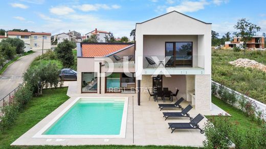 Luxury home in Marčana, Istria
