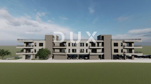 Grundstück in Nin, Zadar