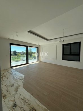 Pula, Grad Pulaのアパートメント