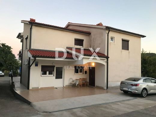 豪宅  Rab, Primorsko-Goranska