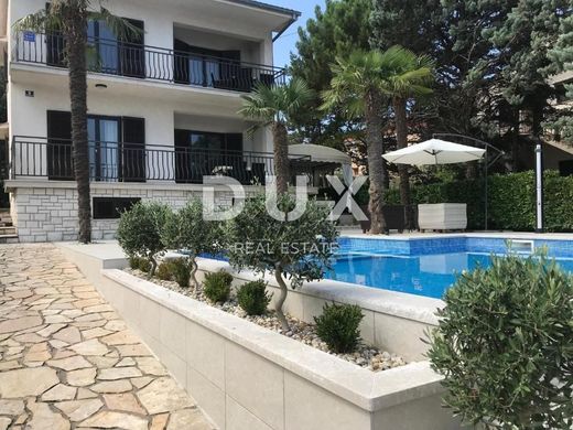 Luxury home in Malinska, Malinska-Dubašnica