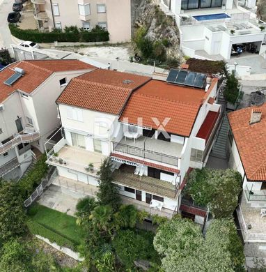 Luxe woning in Baška Voda, Split-Dalmatia