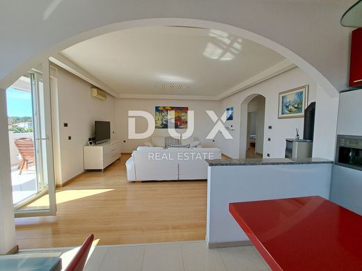 아파트 / Opatija, Grad Opatija