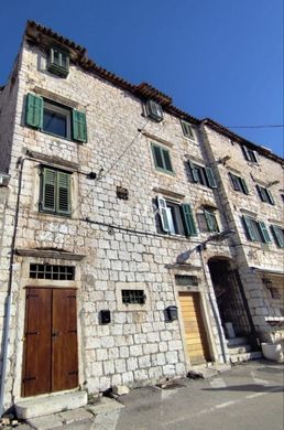 Maison de luxe à Sibenik, Grad Šibenik