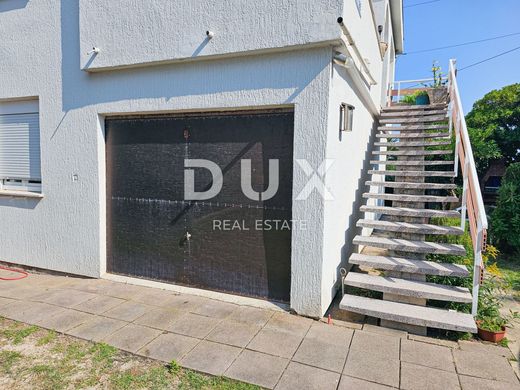 Luxury home in Rab, Primorsko-Goranska