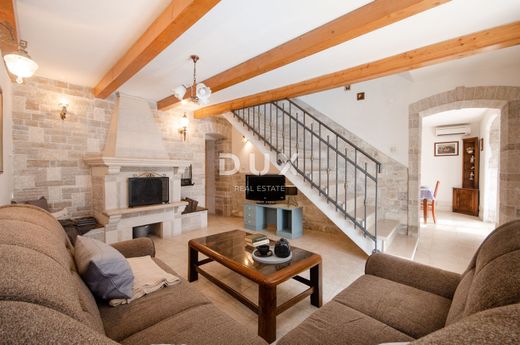 Luksusowy dom w Kanfanar, Istria