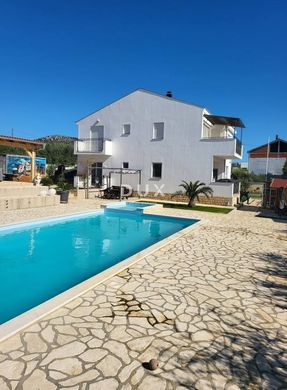 Luxury home in Polača, Zadar