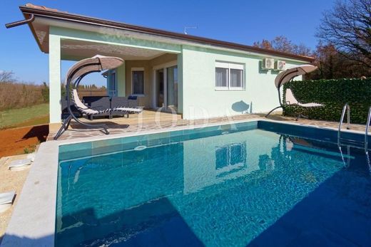 Luxury home in Buje, Grad Buje