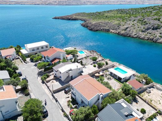 Luxury home in Karlobag, Lika-Senj