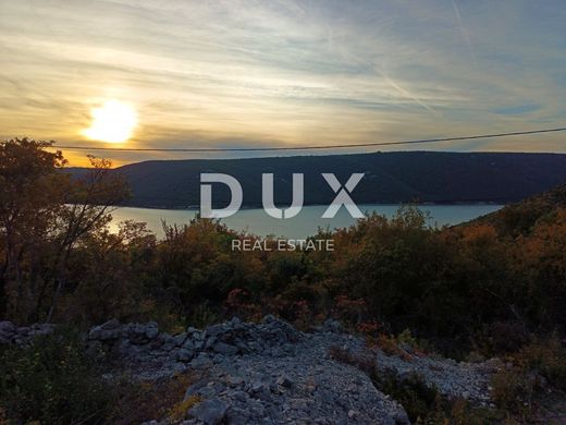 Teren w Labin, Grad Labin