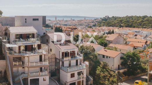 Maison de luxe à Rab, Primorsko-Goranska