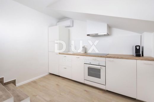 Apartment in Opatija, Grad Opatija