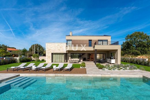 Maison de luxe à Poreč, Grad Poreč
