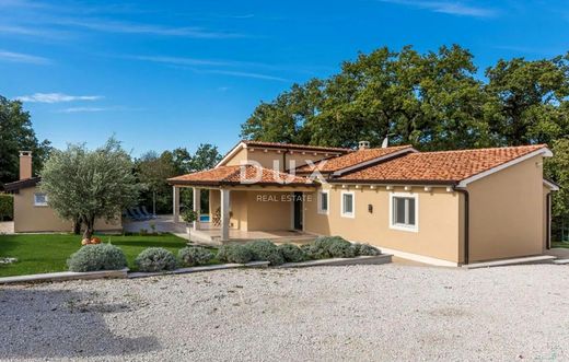 Luxury home in Tinjan, Istria