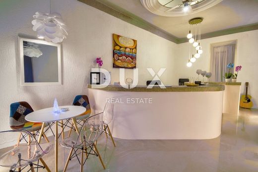 Albergo a Pola, Grad Pula