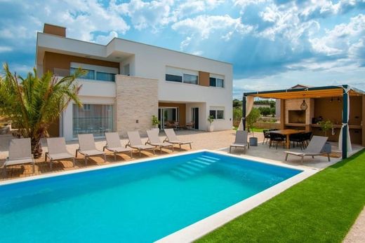 Luxury home in Kolan, Zadar