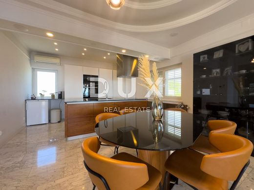 Appartamento a Abbazia, Grad Opatija