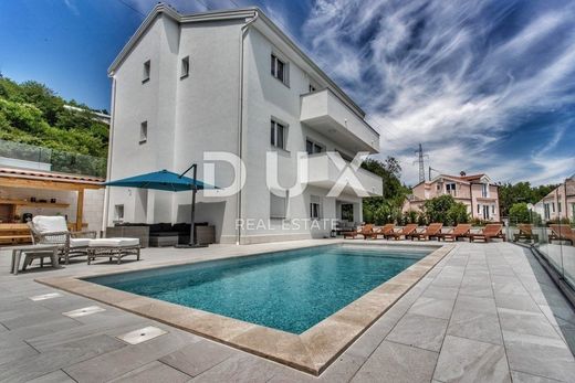 Πολυτελή κατοικία σε Matulji, Primorsko-Goranska
