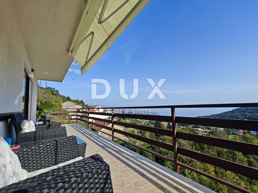 Luxe woning in Matulji, Primorsko-Goranska