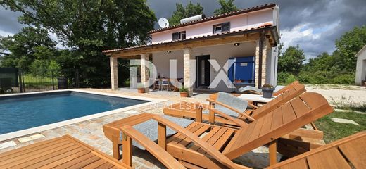 ‏בתי יוקרה ב  Žminj, Istria