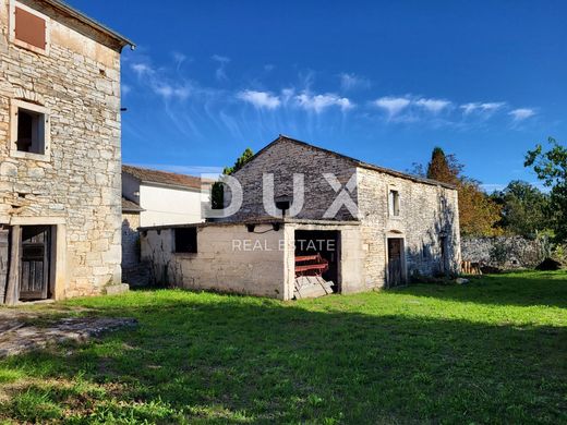 منزل ﻓﻲ Svetvinčenat, Istria