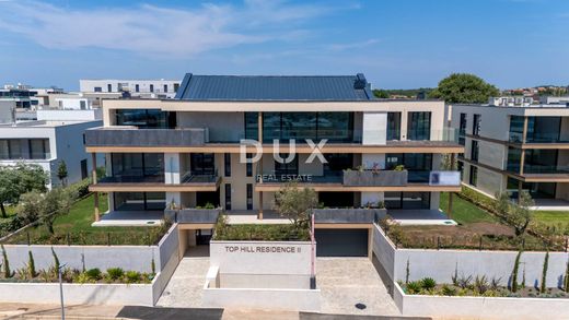 Novigrad, Novigrad-Cittanovaのアパートメント