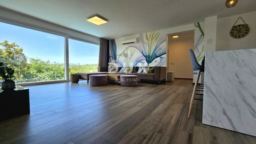 Luxury home in Bakar, Primorsko-Goranska
