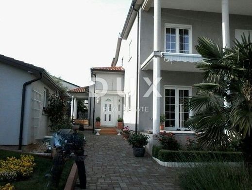 Luxe woning in Umag, Grad Umag