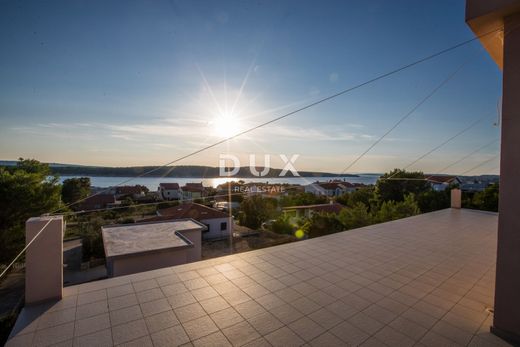 Luxe woning in Rab, Primorsko-Goranska